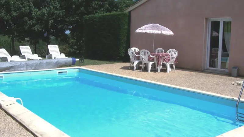 HLOAQU047FS001S6_grande