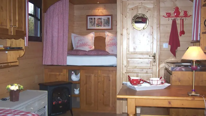 HLOAQU047FS002N8_grande11