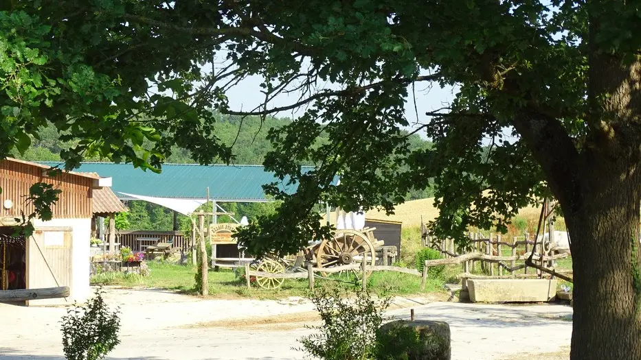 HLOAQU047V5055WP_LABRETONIE_CHC152_06