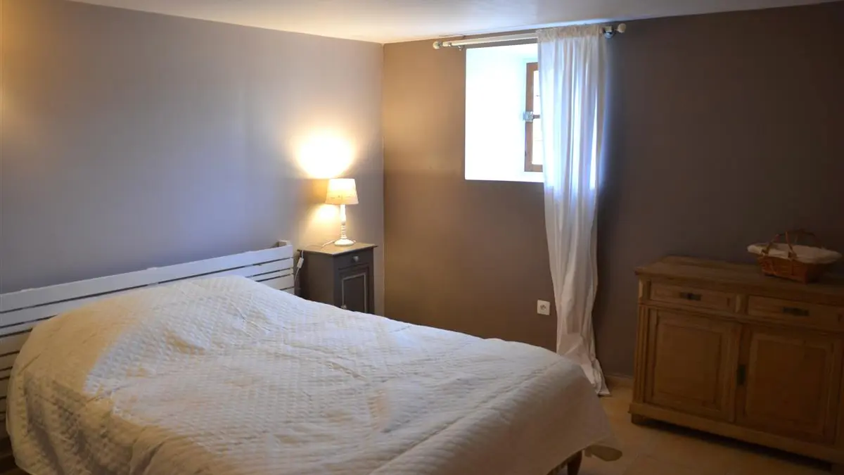 HLOAQU047V508845_chambre2