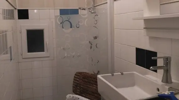 HLOAQU047V50B159_St Sylvestre_La Payssière_Therme_salle-d-eau