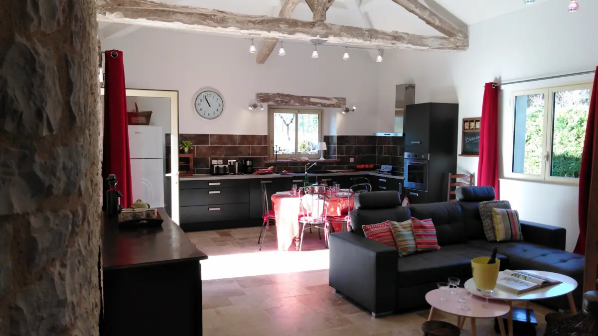 HLOAQU047V50DV6C_THEZAC_04