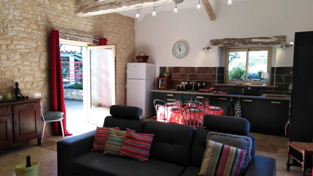 HLOAQU047V50DV6C_THEZAC_07