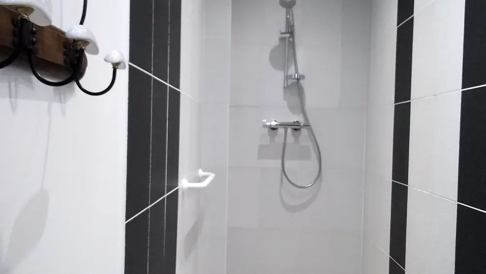 HLOAQU047V50DV6C_THEZAC_15