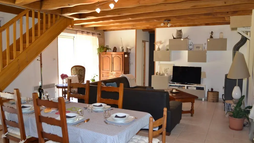 HLOAQU047V50EQDG_Saint-Front_Les Claux Haut_intérieur1