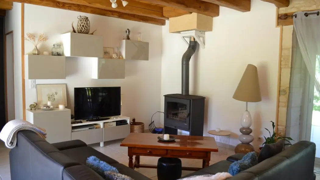 HLOAQU047V50EQDG_Saint-Front_Les Claux Haut_salon