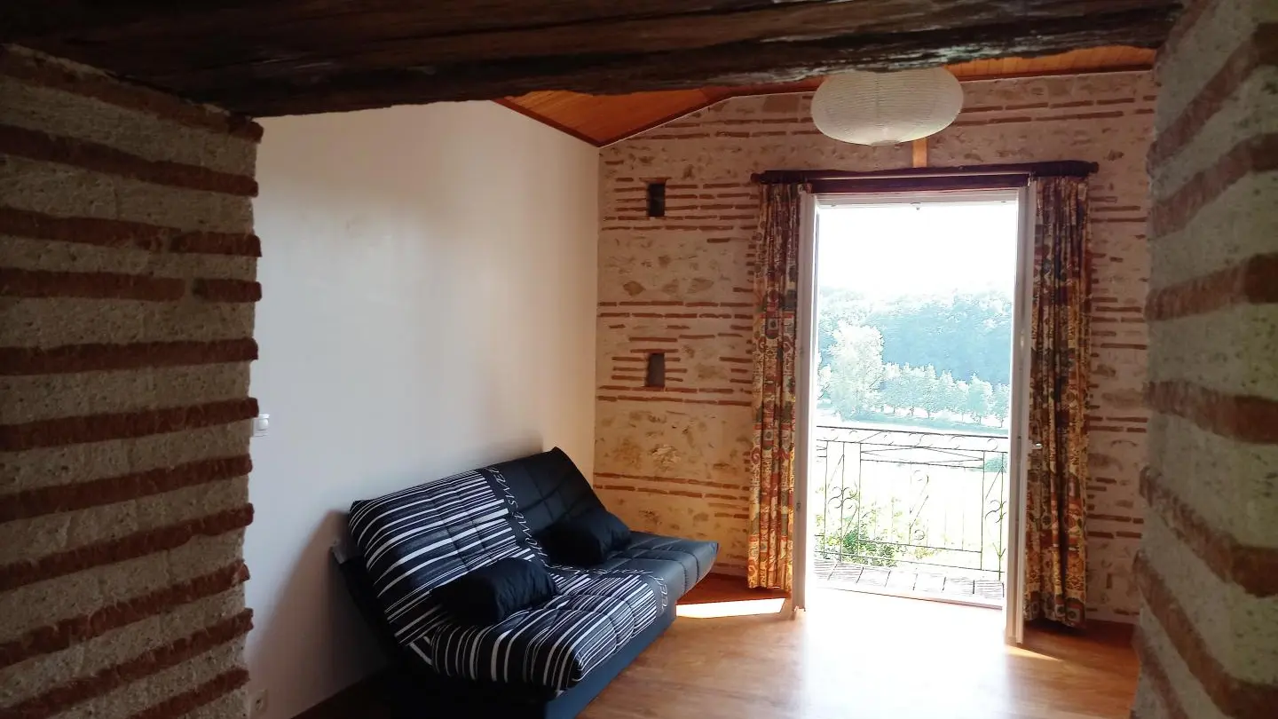 HLOAQU047V50IL2L_photo10