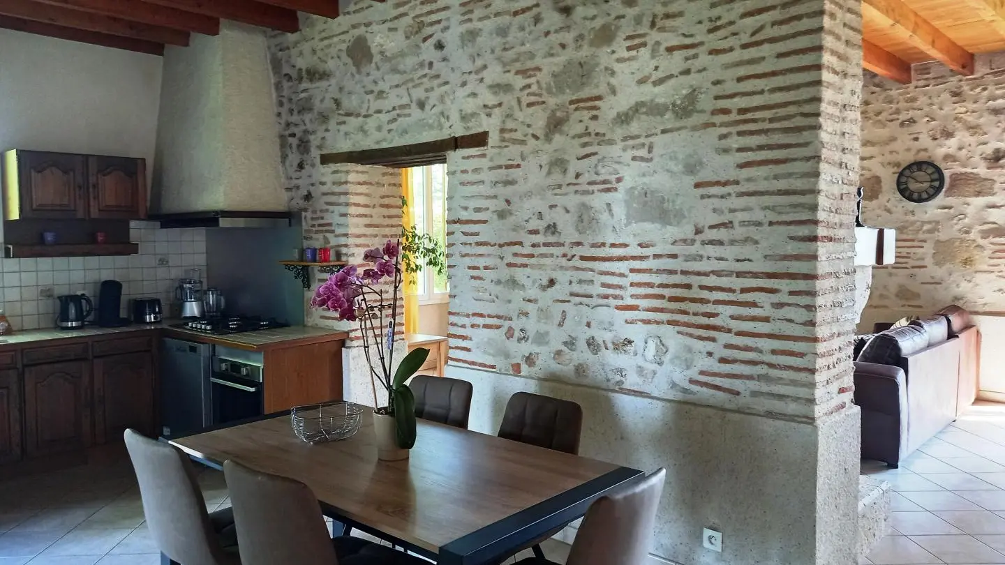 HLOAQU047V50IL2L_photo11