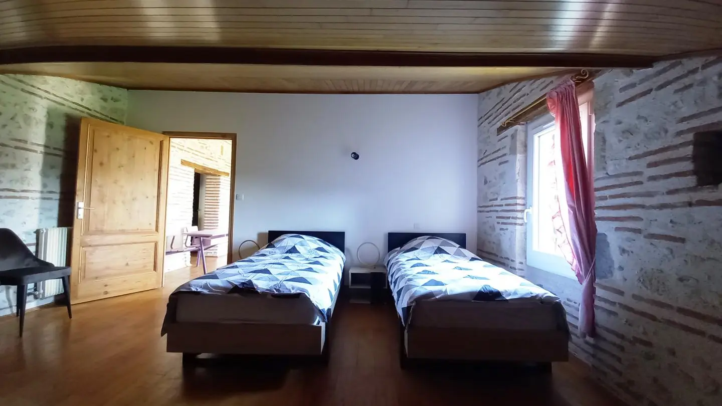 HLOAQU047V50IL2L_photo14