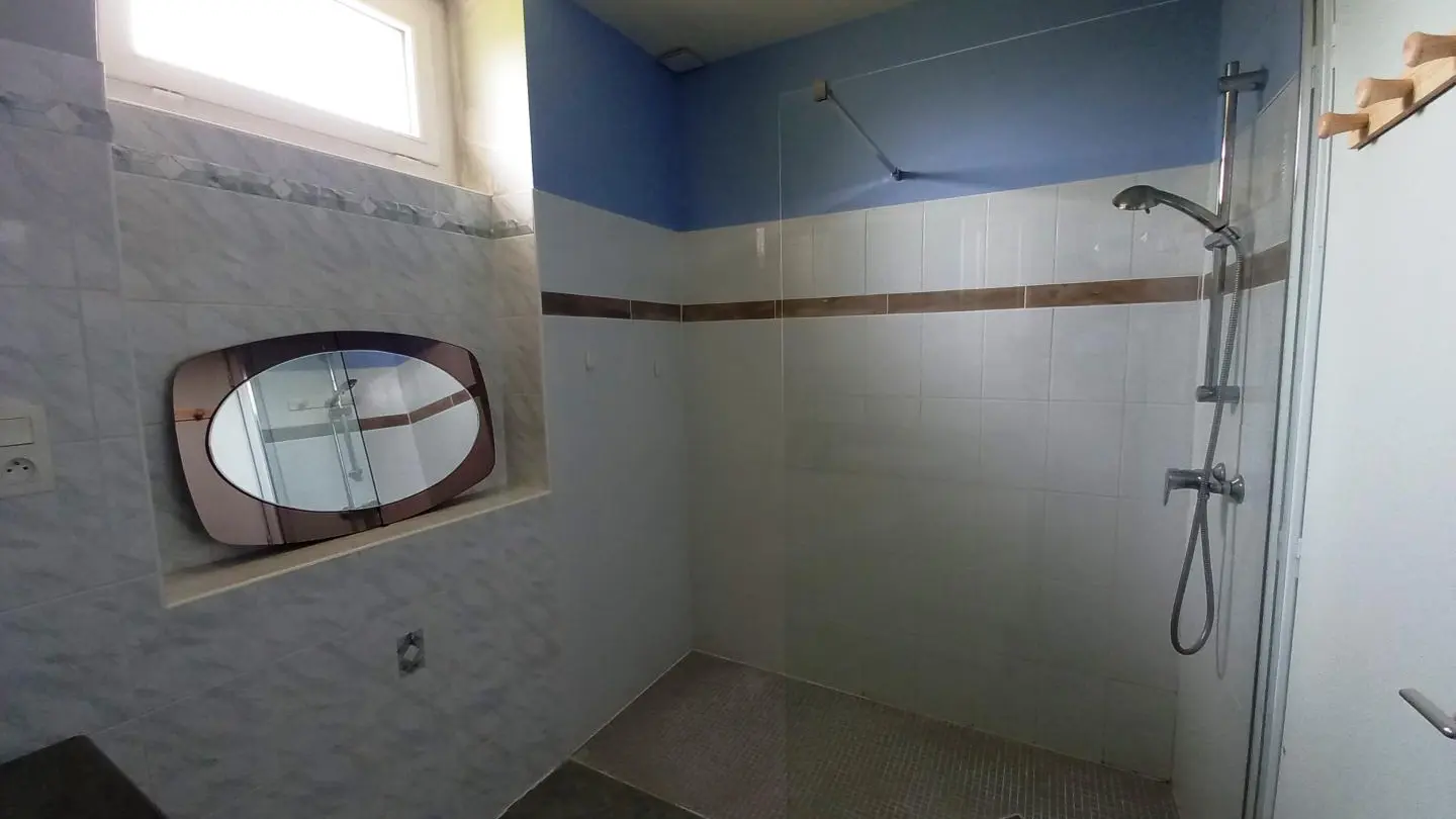 HLOAQU047V50IL2L_photo19