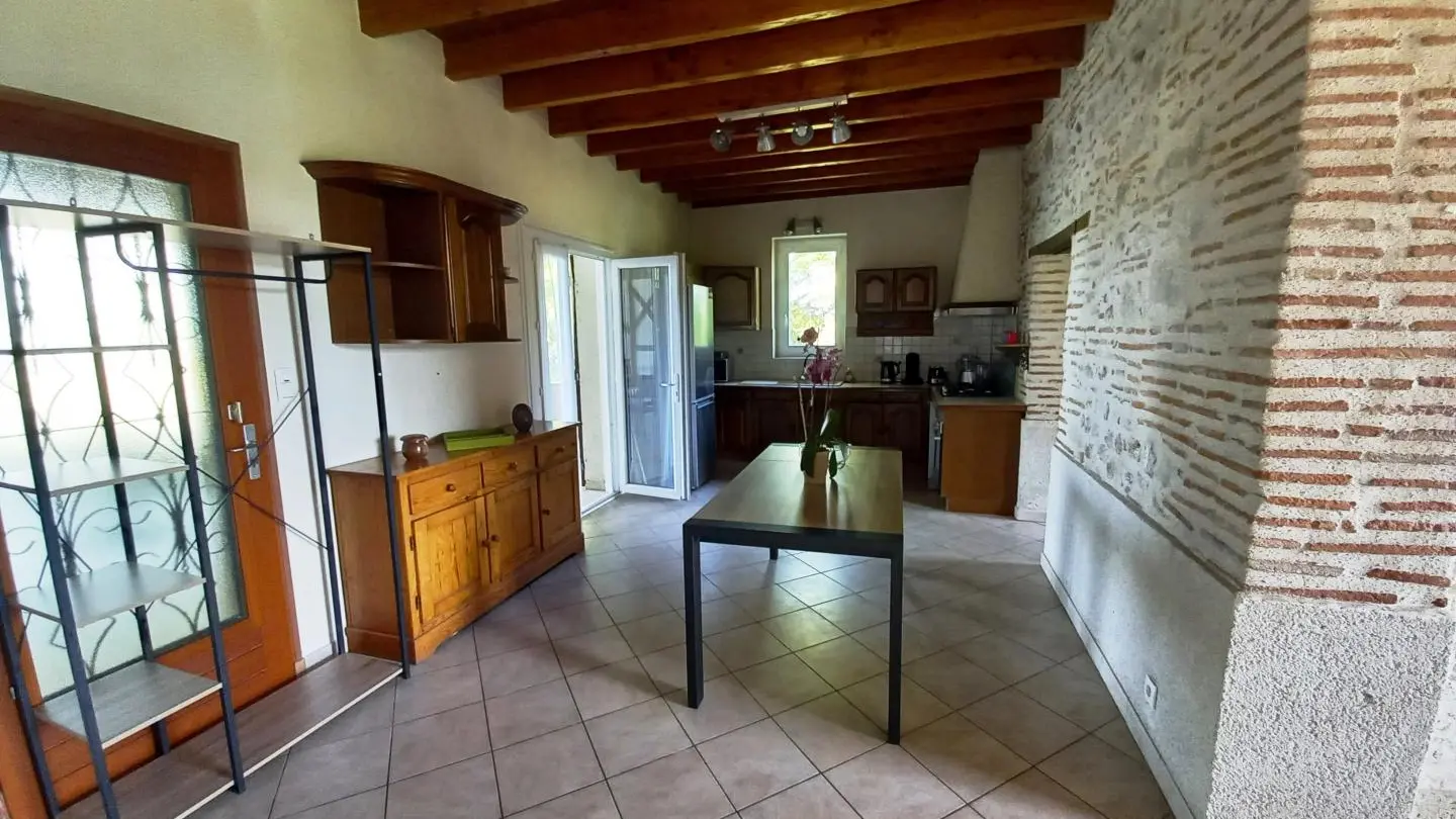 HLOAQU047V50IL2L_photo24