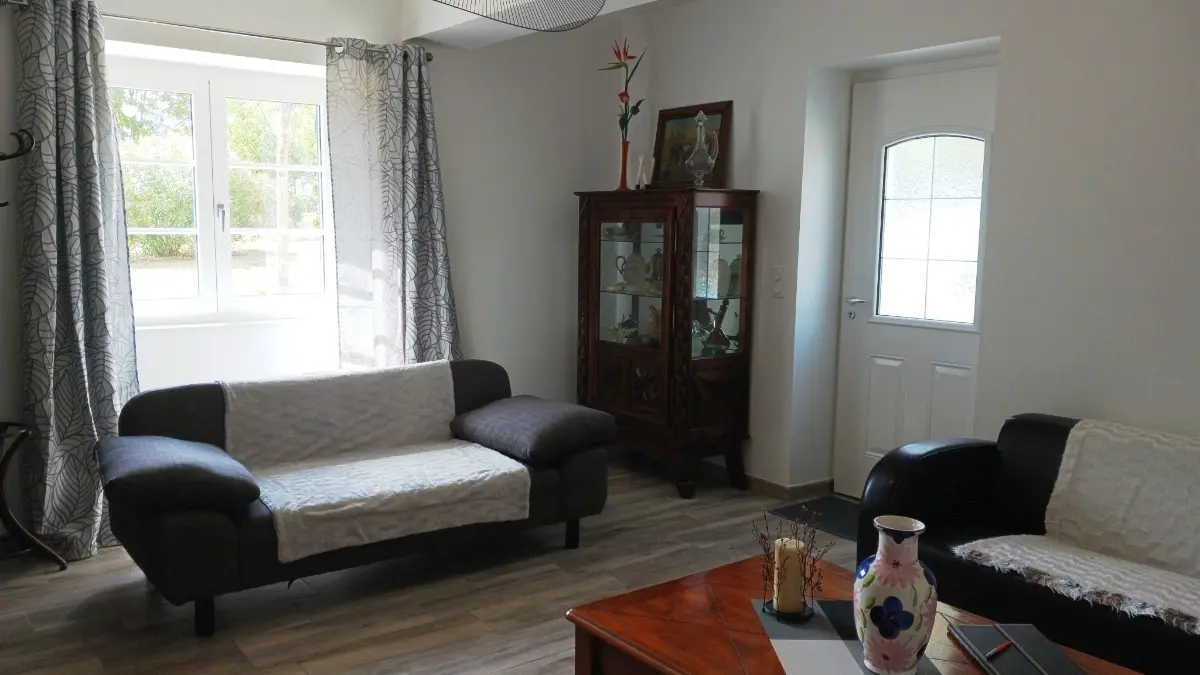 HLOAQU047V50JZJS_MONTASTRUC_06