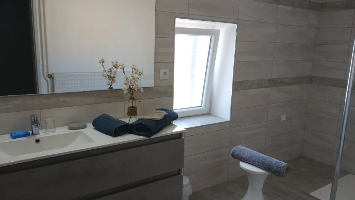 HLOAQU047V50JZJS_MONTASTRUC_12