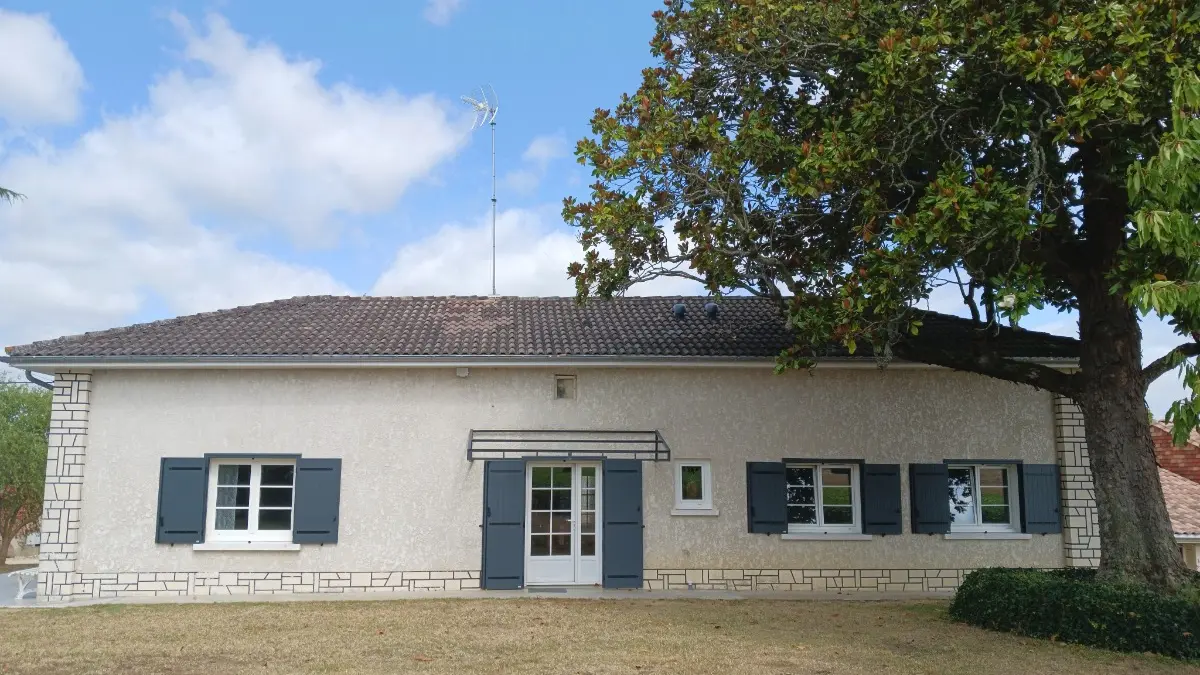 HLOAQU047V50JZJS_MONTASTRUC_18