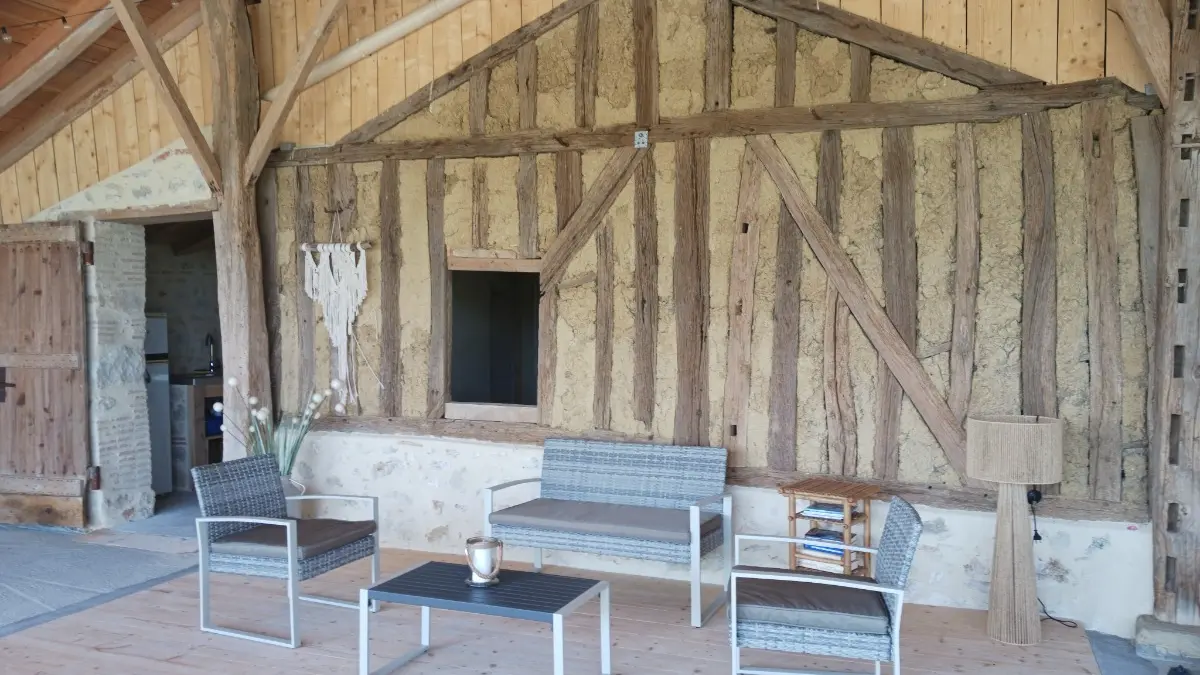 HLOAQU047V50JZJS_MONTASTRUC_24