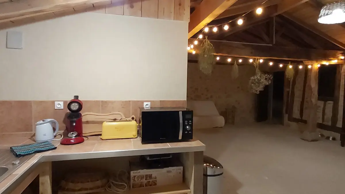 HLOAQU047V50JZJS_MONTASTRUC_25