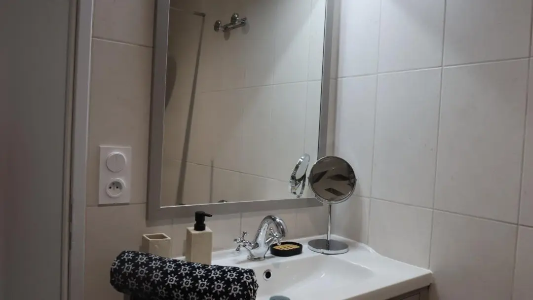 HLOAQU047V50KV6U_LAPARADE_29bis_photo12