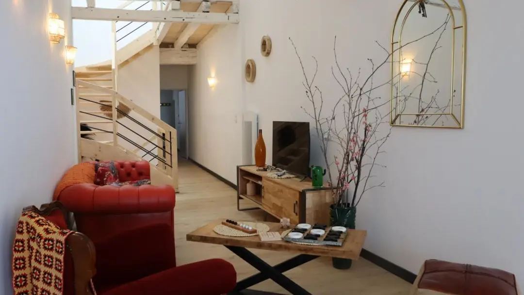 HLOAQU047V50KV6U_LAPARADE_29bis_photo19