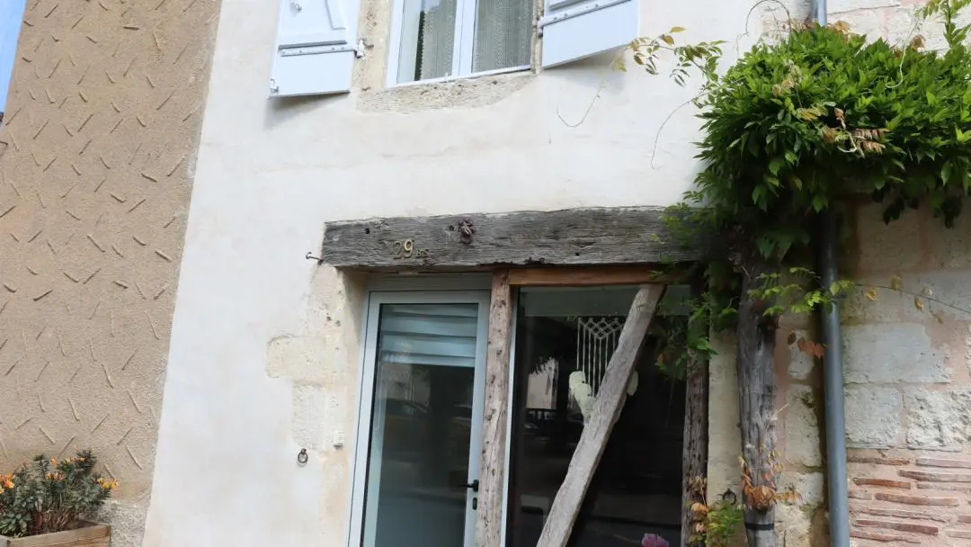 HLOAQU047V50KV6U_LAPARADE_29bis_photo37