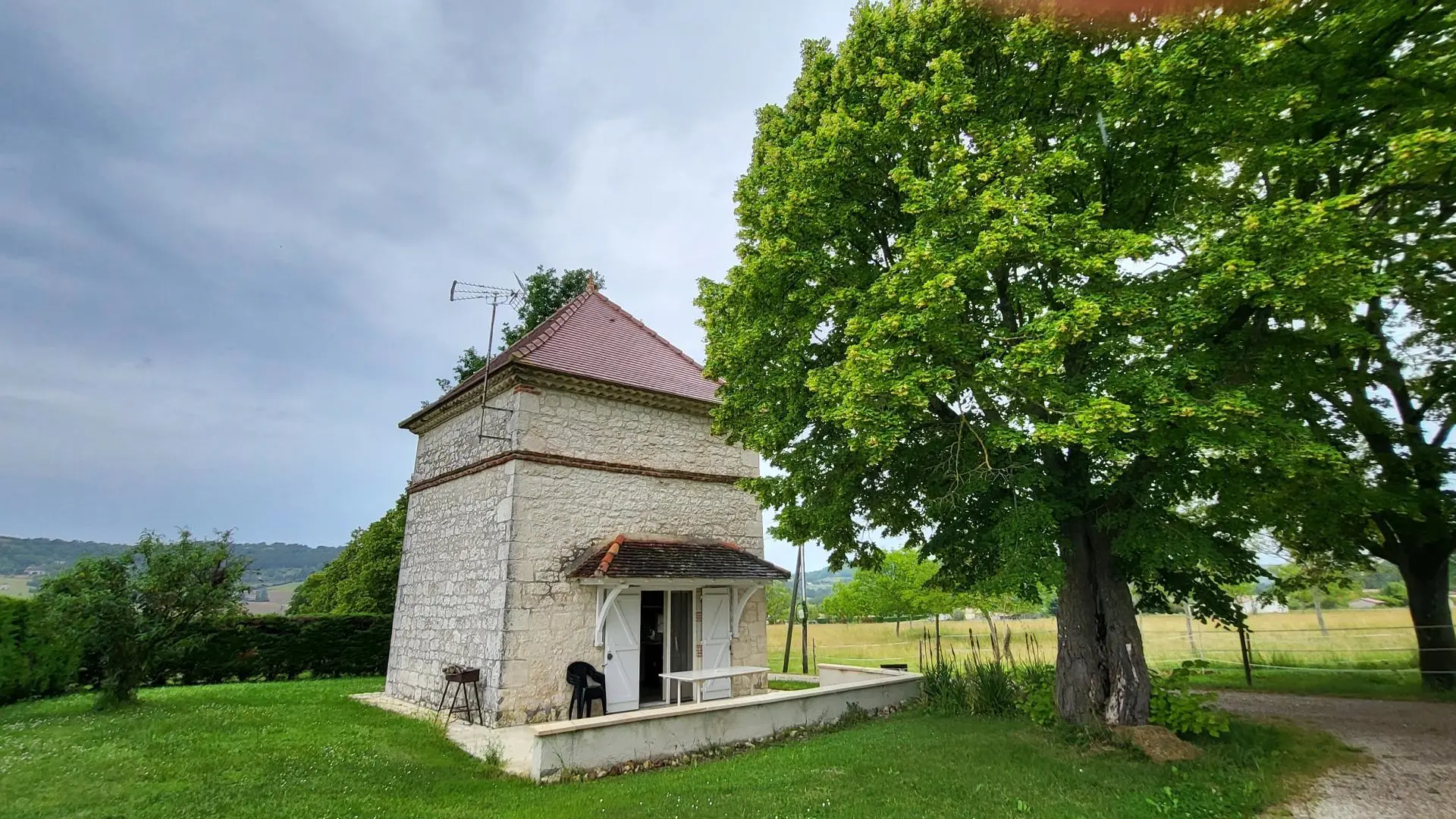 HLOAQU047V50LQMP_Penne_Domaine de Norpech_Le Pigeonnier_photo4