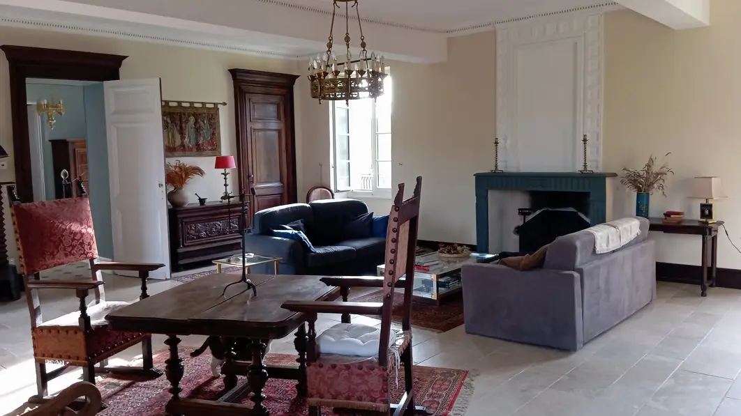 HLOAQU047V50LWH0_SOUILLOT_Grande03