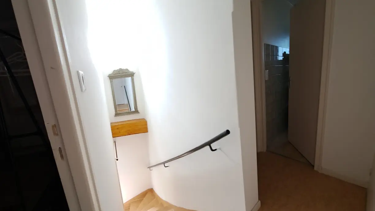 HLOAQU047V50MOJ6_BLOCH_grande06