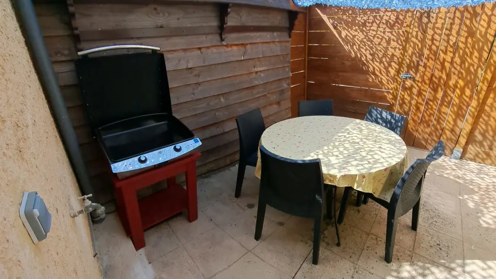 HLOAQU047V50MOJ6_BLOCH_grande11