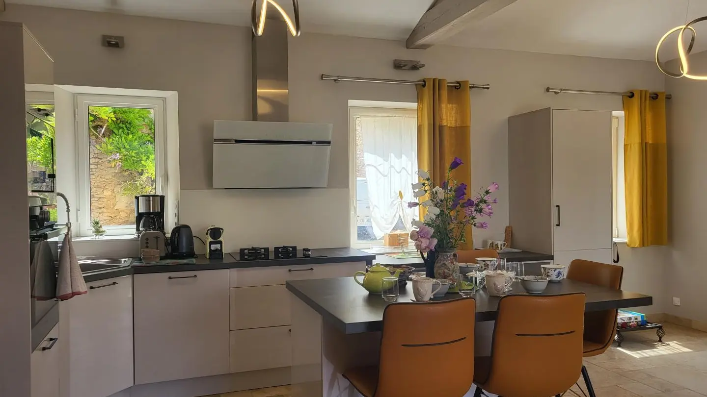 HLOAQU047V50ML0n_SauveterreLemance_Buguet_photo14