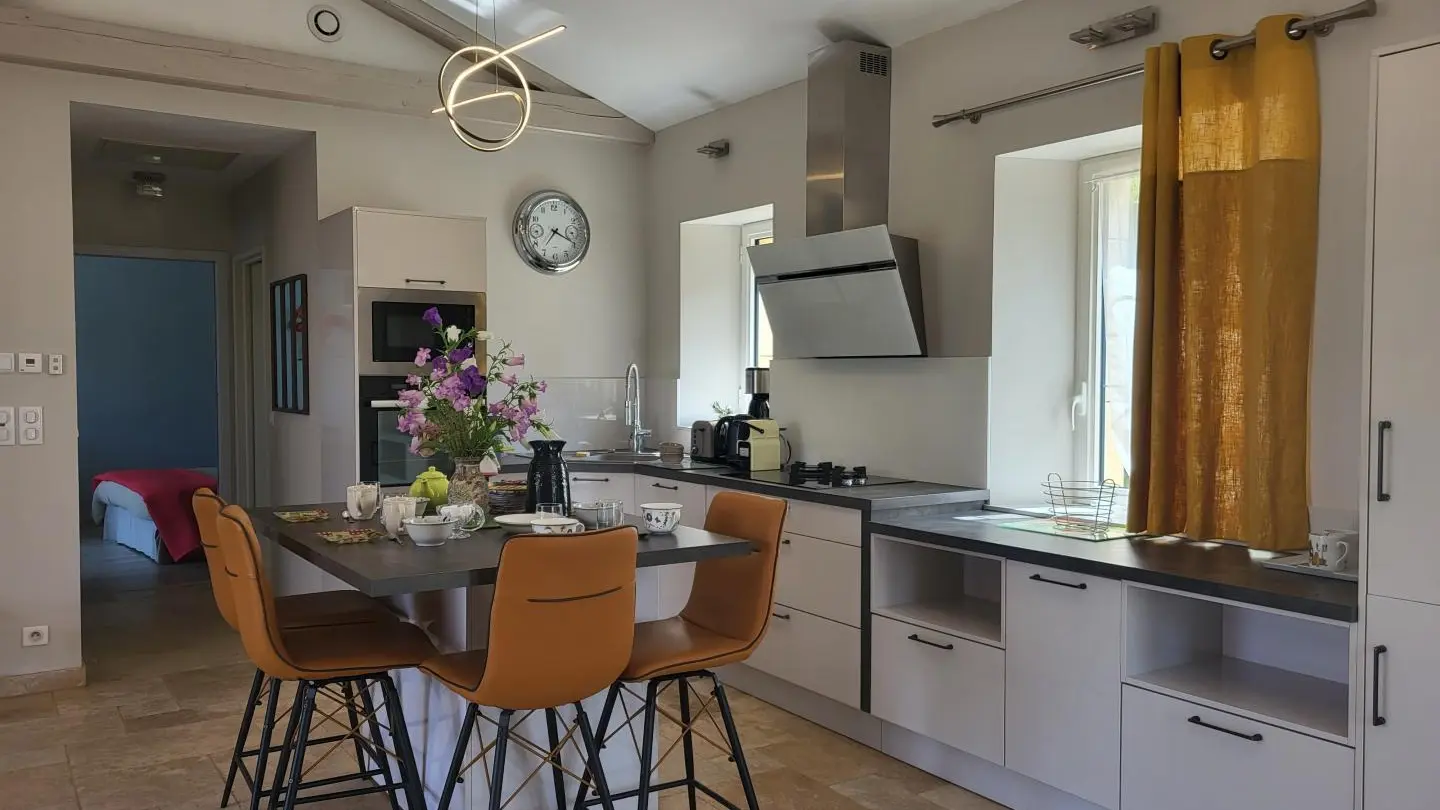 HLOAQU047V50ML0n_SauveterreLemance_Buguet_photo13