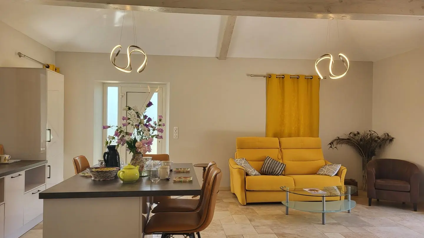 HLOAQU047V50ML0n_SauveterreLemance_Buguet_photo2