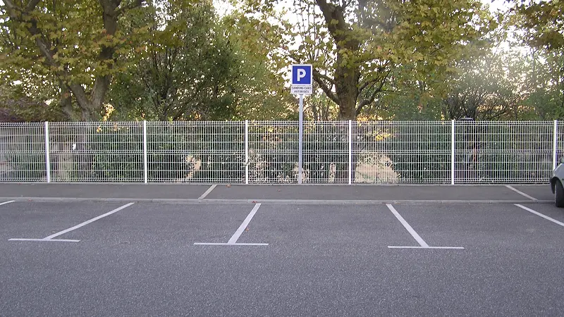 OTLT_ACC_PARKING CAMPING-CAR_2_TOMBEBOEUF