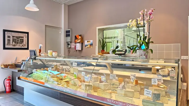 OTLT_DEG_Fromagerie BAECHLER_Le Temple sur Lot_vitrine