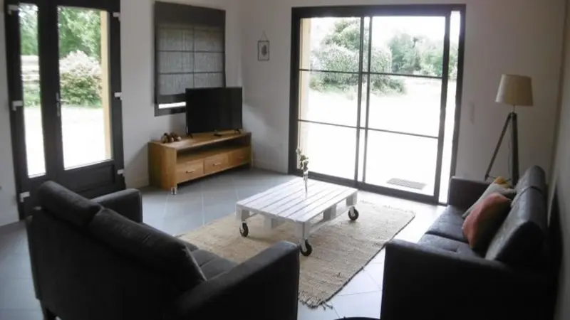 OTLT_HLO_Ferme de Douzon_Cabane de l'étang_Le Temple sur Lot_salon