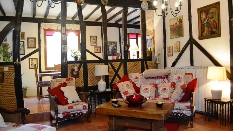 OTLT_HLO_Gite Jackman_Castelmoron_salon