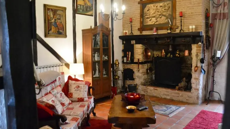 OTLT_HLO_Gite Jackman_Castelmoron_salon2