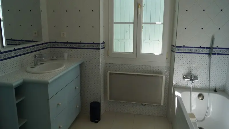 OTLT_HLO_gites du Vx Moulin_Le meunier_sdb