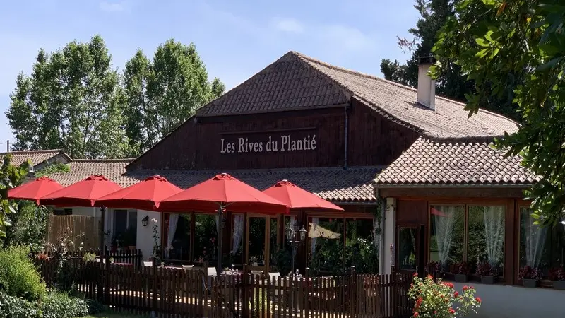 OTLT_HOT_Les rives du Plantié_Le Temple sur Lot_vue extérieure