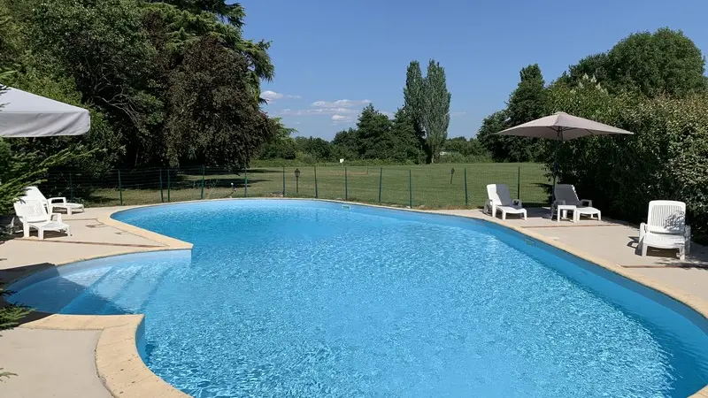 OTLT_HOT_Les rives du Plantié_Le Temple sur Lot_piscine