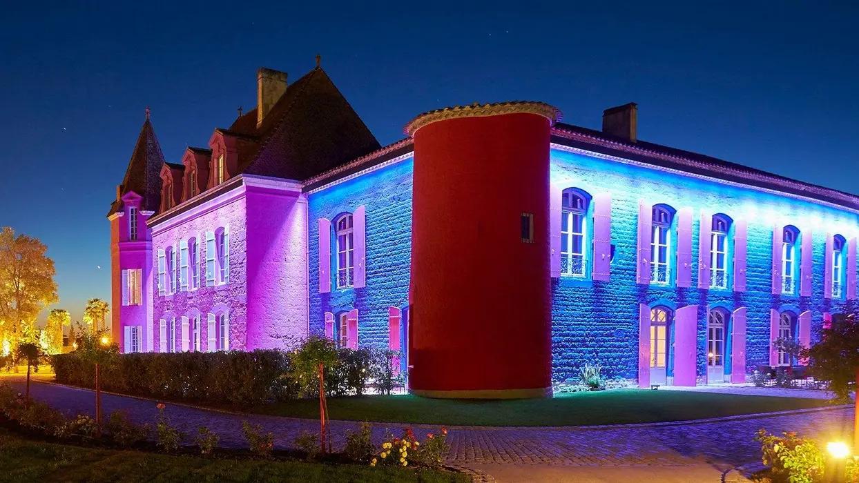 HOTAQU047V504HY4_StSylvestre_LeStelsia_bynight