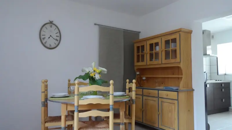 cclt_hlo_gitemarty_salleamanger