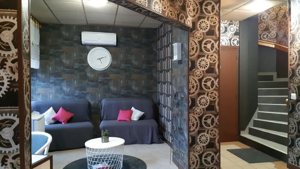 HLOAQU047V50DXBU_Fumel_Le72Watt_Marié_salon