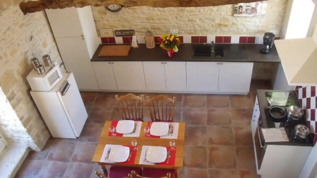 HLOAQU047FS003HK_Thézac_GiteDeMiret_cuisine