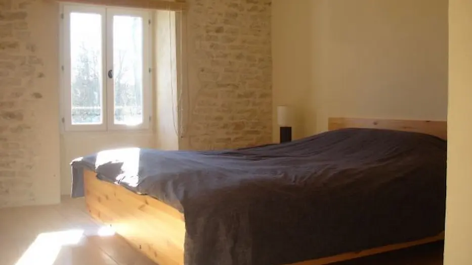 HLOAQU047FS00335_Thézac_Canel Tonneau_chambre