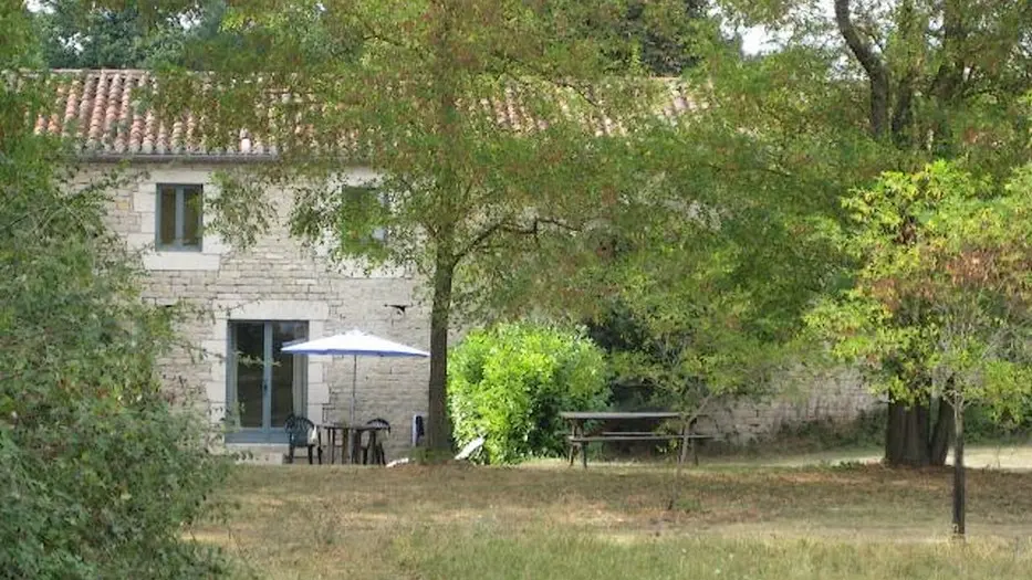 HLOAQU047FS00335_Thézac_Canel Tonneau_extérieur