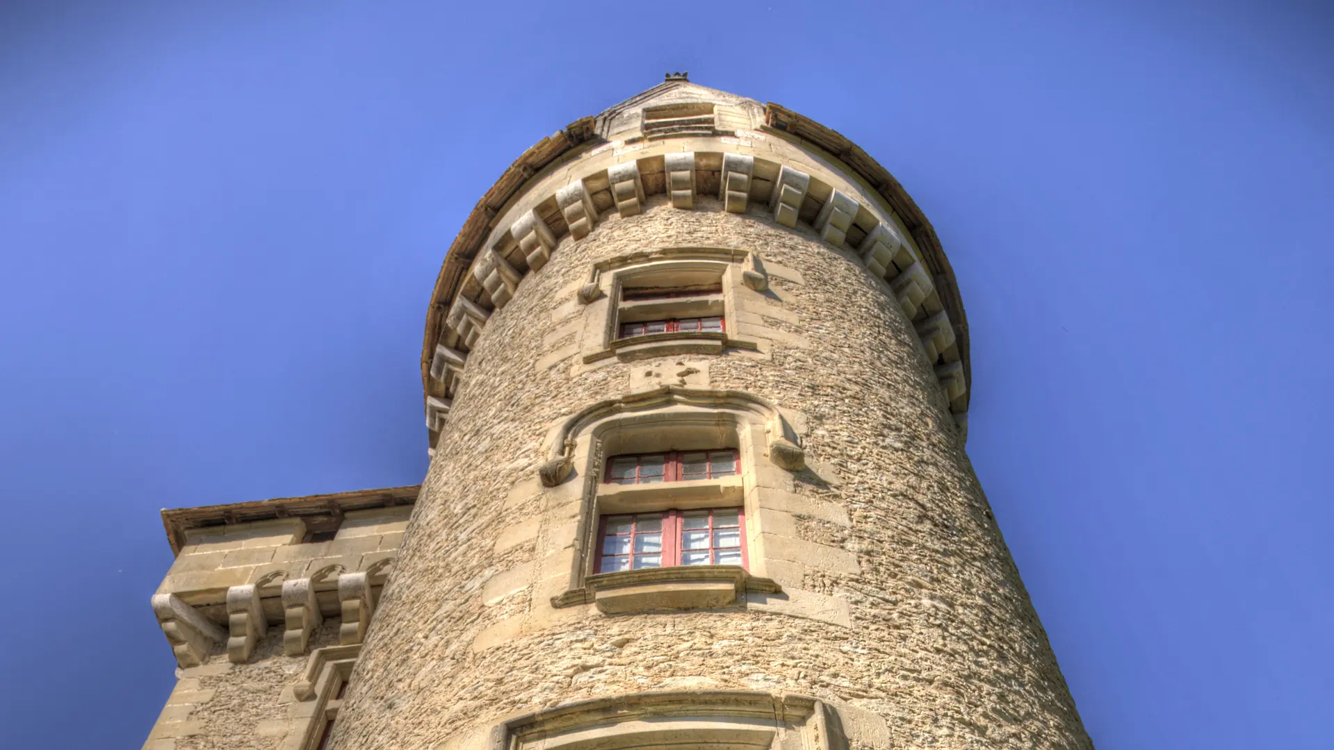 Verteuil d'agenais_tour château de Roquepiquet