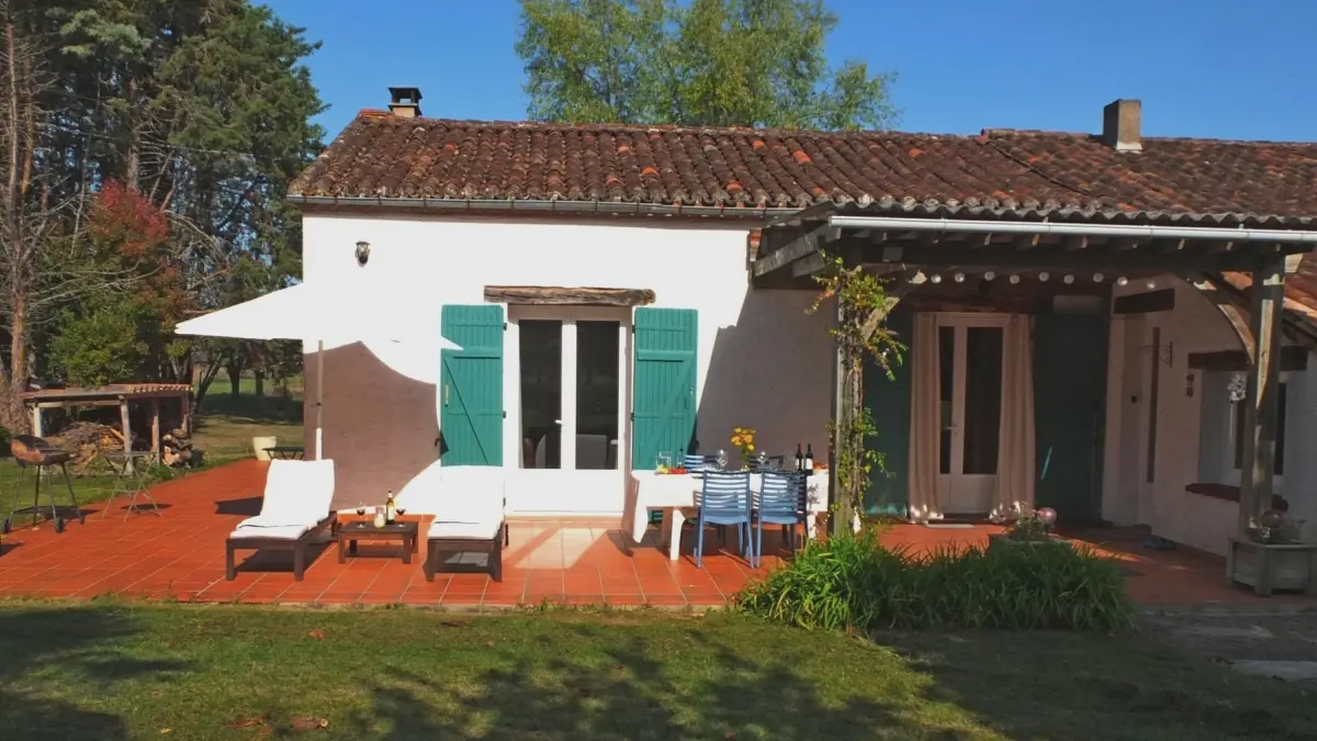 Vue extérieure Jeansac (002)