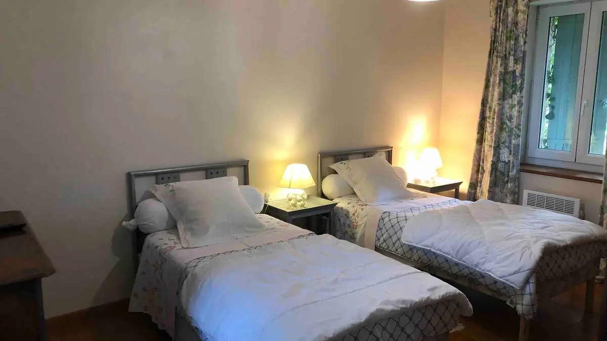 Fumel_La ferme de Pouzatel_Lafon_chambre