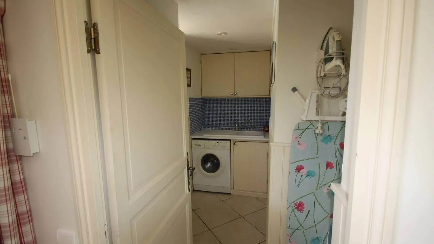 b4bb429a-1fcb-4b0b-b3f8-400814467643