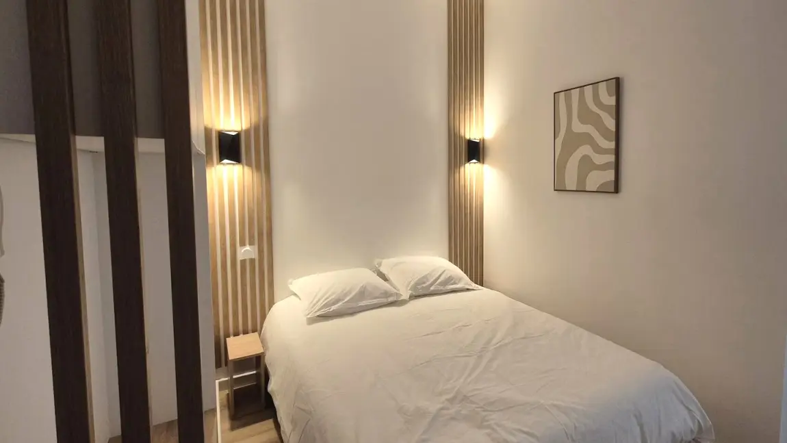 b73002a0-9f68-420f-9d63-9458ee4e0c7d