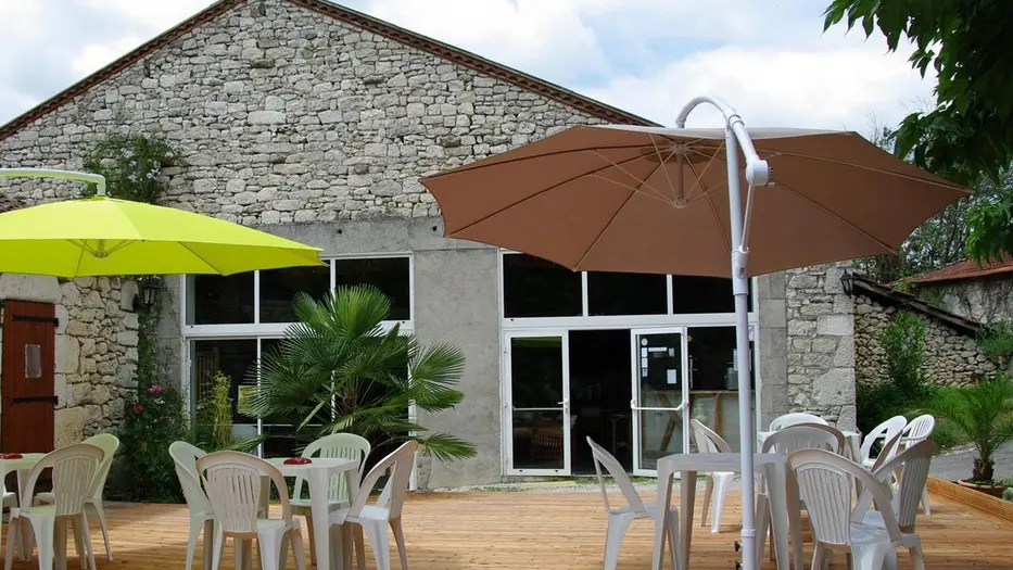 HPAAQU047FS0000H_Courbiac_Le Pouchou_terrasse